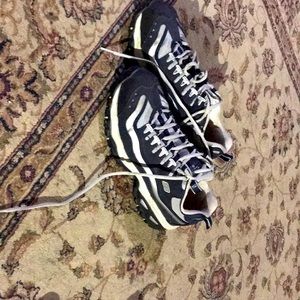 Womens sketchers steel toe shoes